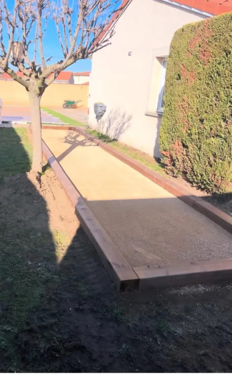 Terrain de pétanque à Saint-Etienne, Saint-Étienne, Damon Extérieur